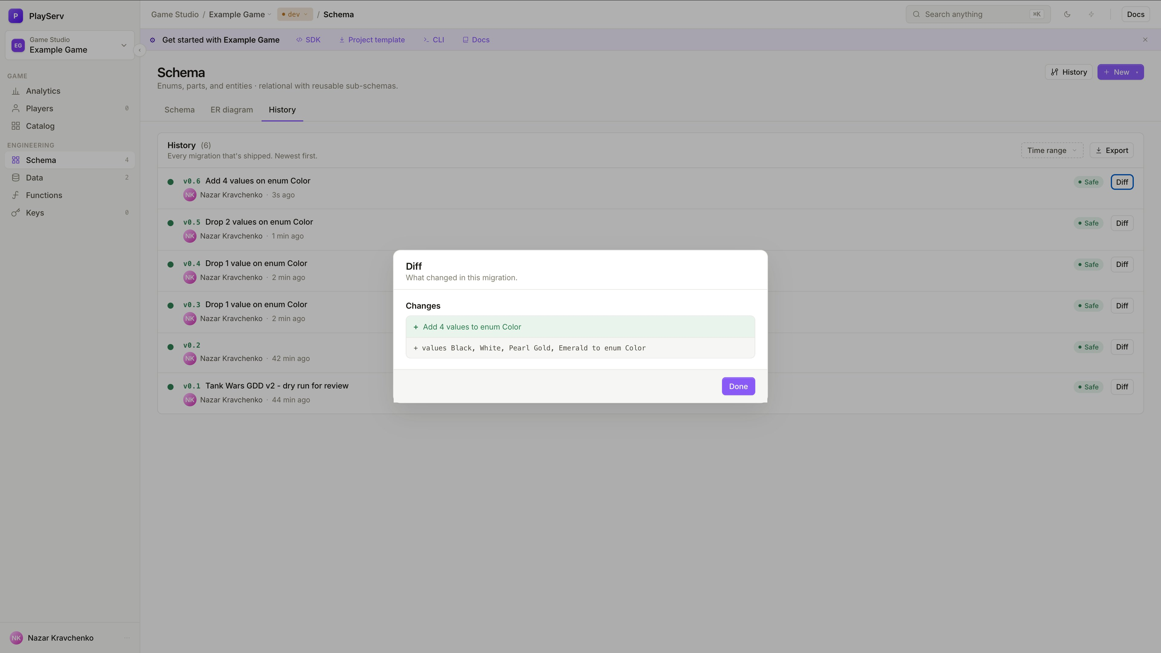 Aba History do Schema mostrando uma lista de Migrations aplicadas com botões Diff