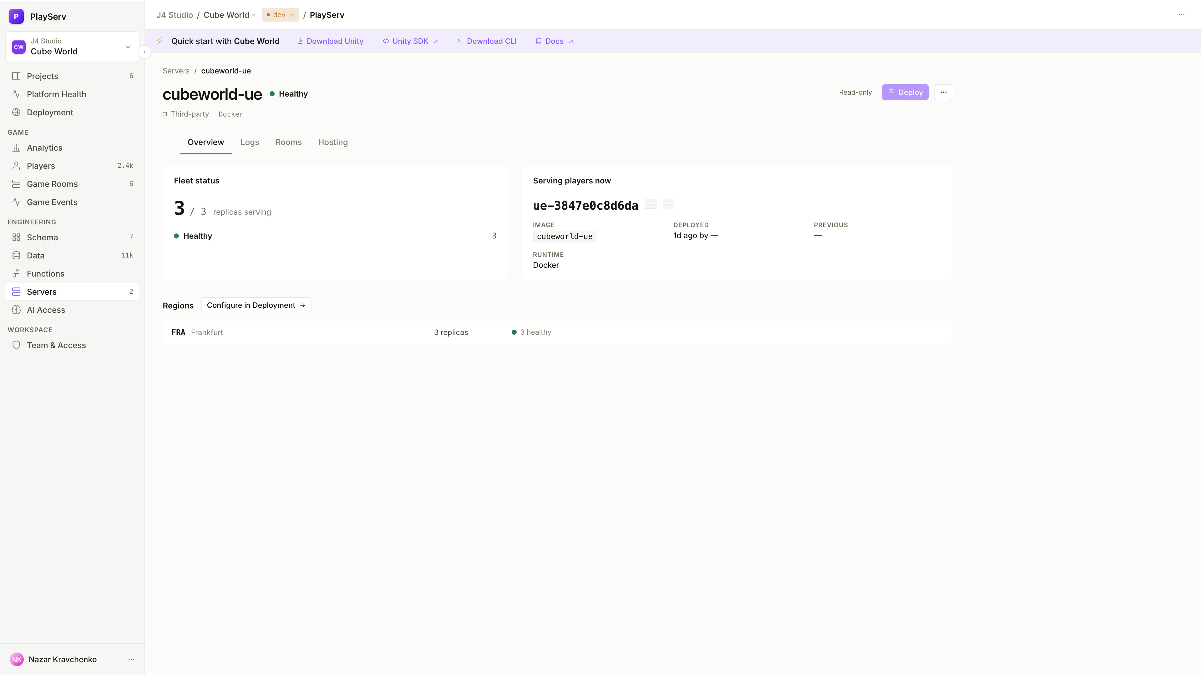 A aba Overview de uma frota pooled com três de três réplicas atendendo, a versão que atende os jogadores agora e a sua região